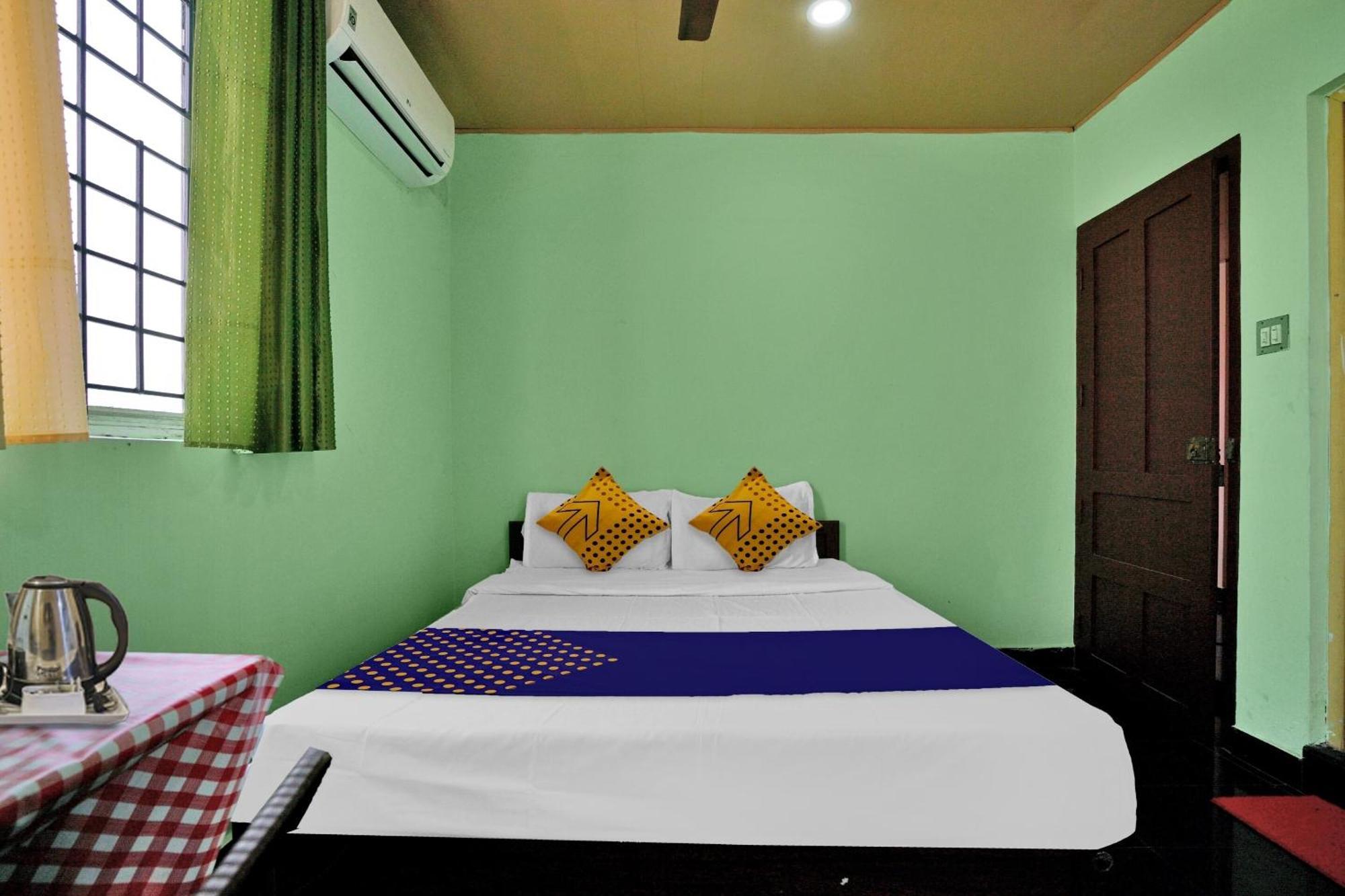 Hotel O Ashok Inn Kazhakuttam Екстериор снимка